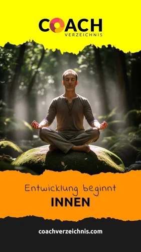 Entwicklung beginnt innen (meditierender Mann)